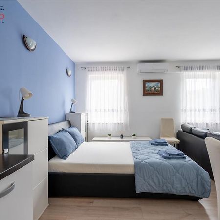 Studio Tommy 2 Rovinj Exterior photo
